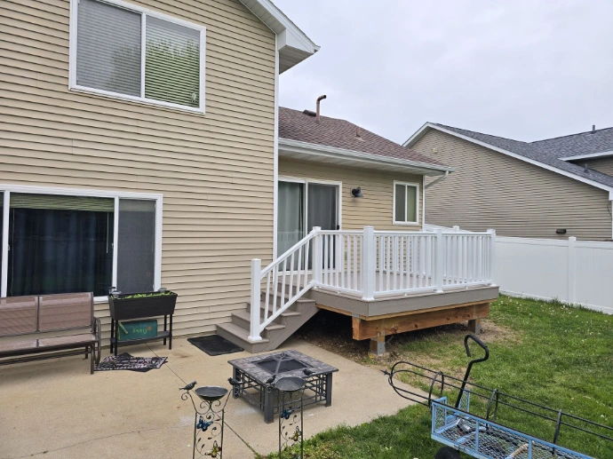 Custom deck built by KBTony in Des Moines area